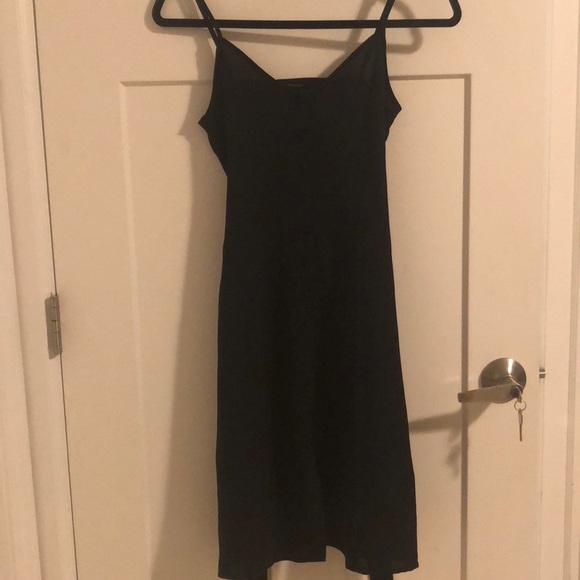 Sleeveless Black Dress - Picture 1 of 3